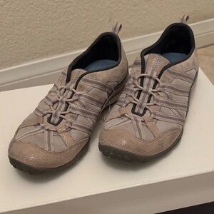 Women's Beige Sneakers